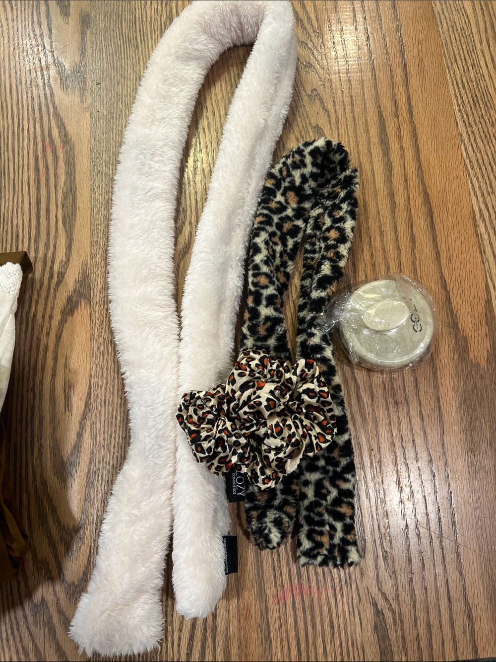 Cozy confidence, heatless curler set.